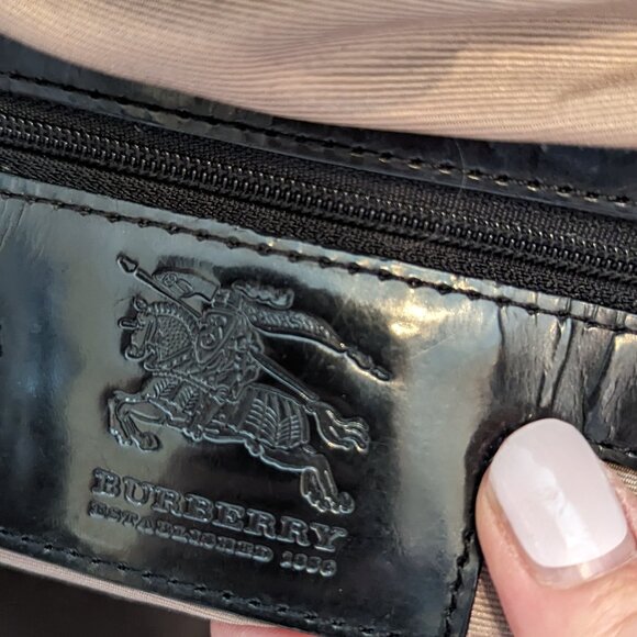 Burberry Nova Check drawstring purse tote - Picture 10 of 12